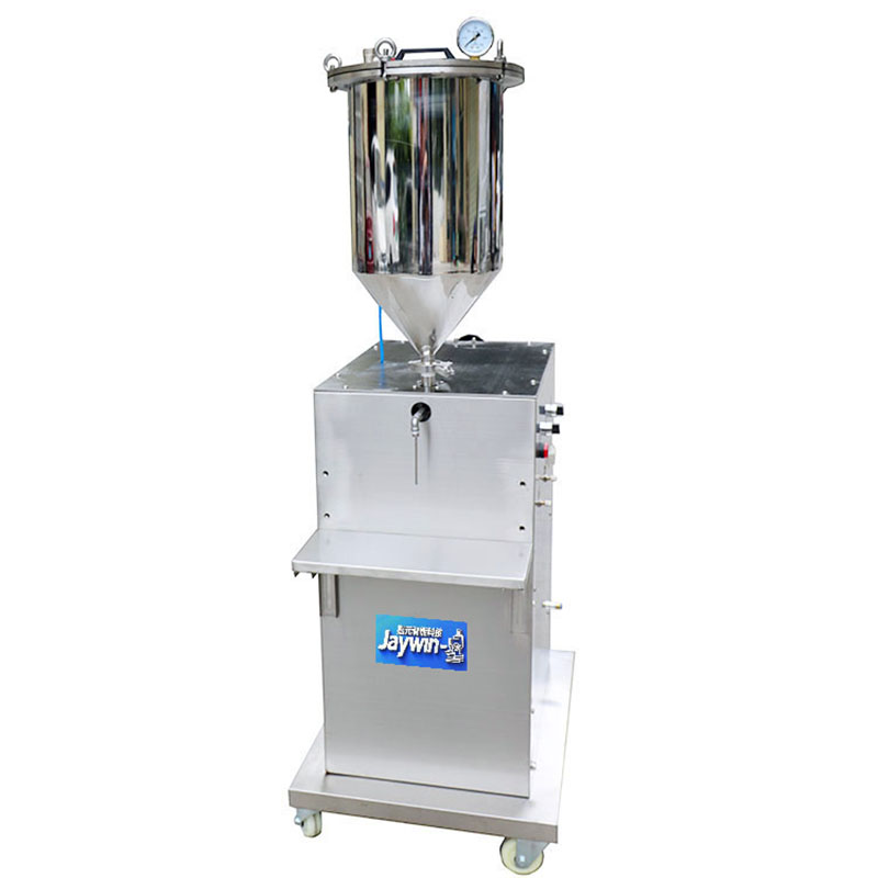 Cosmetic mascara piston quantitative filling machine